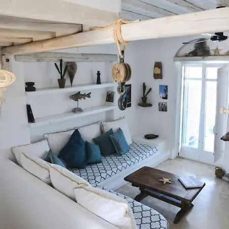 Alena Mykonos Willa